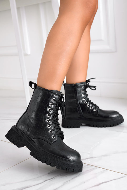 Botines negros tipo militar efecto cocodrilo