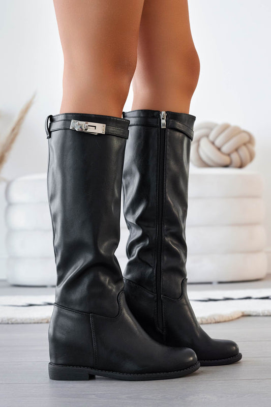 Bottes noires avec semelle compensée intérieure et boucle