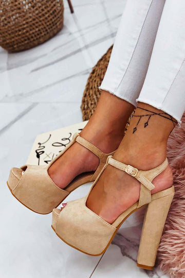 Beige suede sandals with comfortable heel and T-strap closure