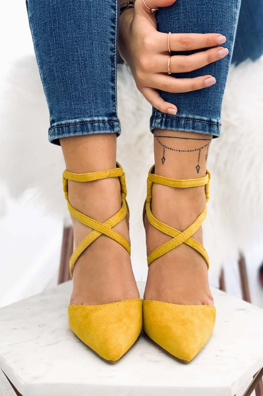 Escarpins à talons aiguilles avec boucle Jaune Moutarde