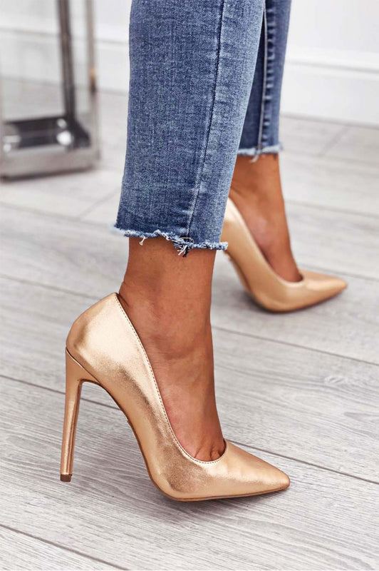 Metallic rose gold pumps with high heel