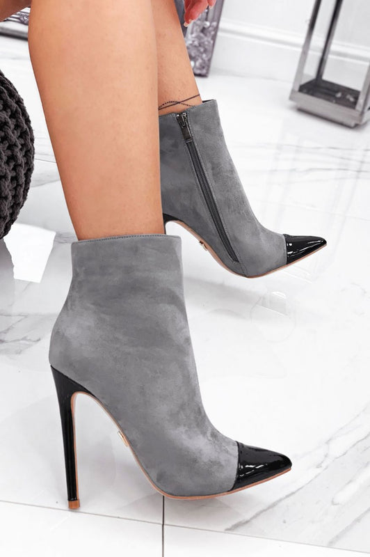 Bottines grises à talon avec bout verni noir