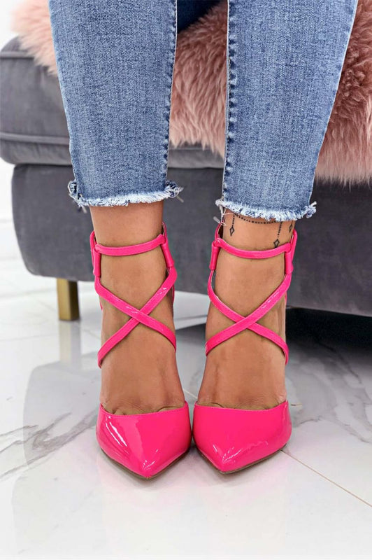 CLIO - Zapatos de salón rosa flúor de charol con tacón alto y hebilla