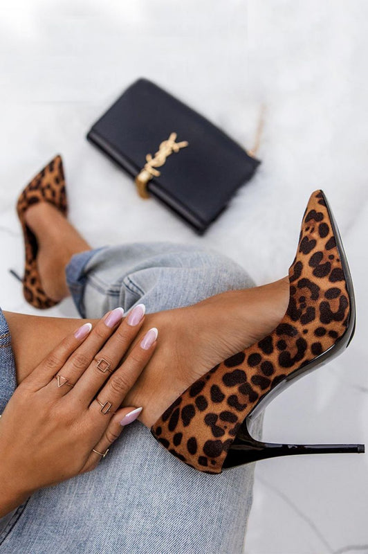 Suede high-heeled leopard print pumps