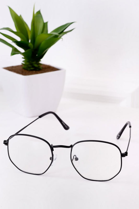 Gafas con lentes transparentes y montura negra