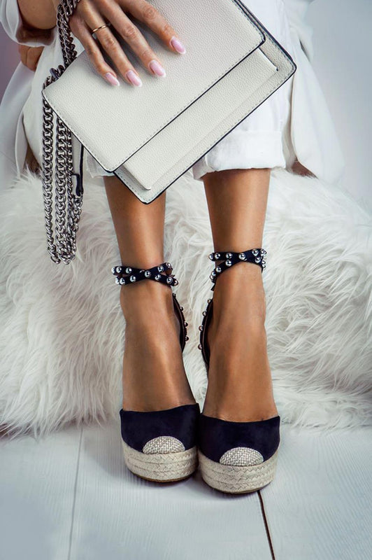 Alpargatas negras con cuña alta y tachuelas Dominic