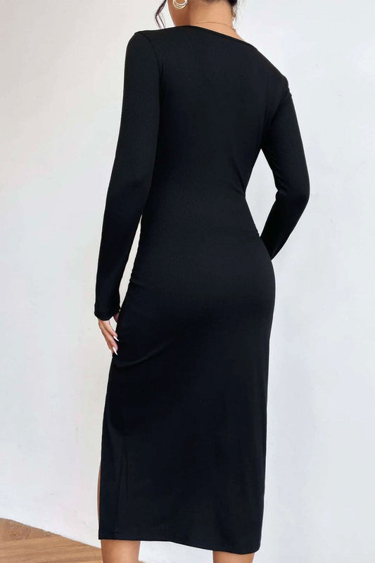 Vestido canalé negro con abertura lateral