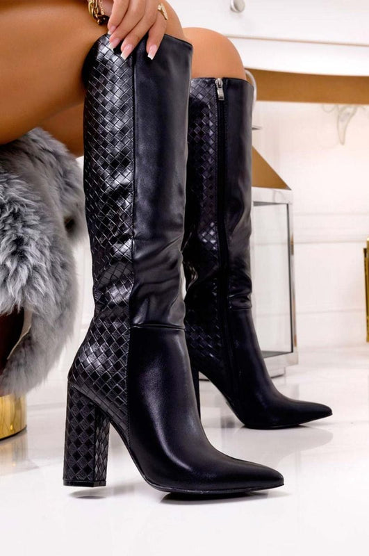 Botas negras de piel sintética con tacón cómodo