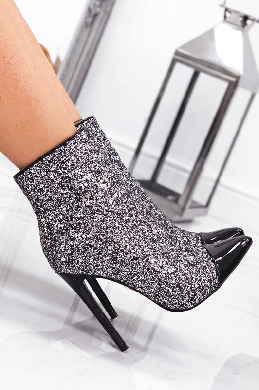 Bottines pailletées avec talon et bout en vernis noir