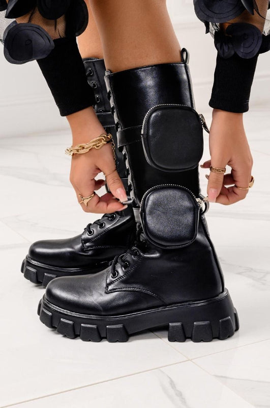 Botas anfibias negras con bolsillos