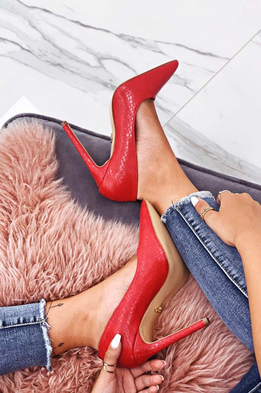 Decolletè rosse effetto pitonato con tacco alto