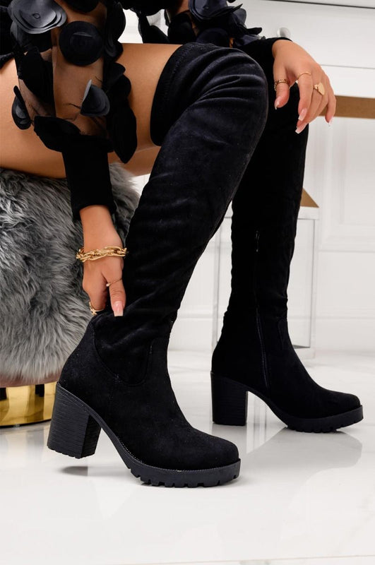 Botas negras de ante por encima de la rodilla con tacón cómodo