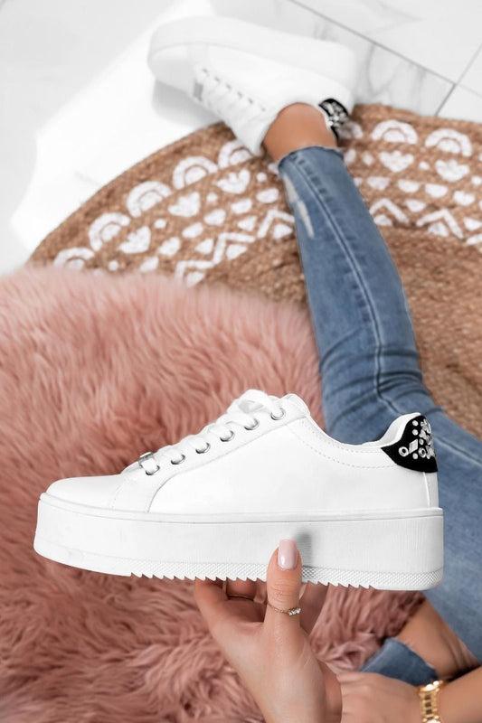 CARRY - White sneakers with silver details and black back with stones