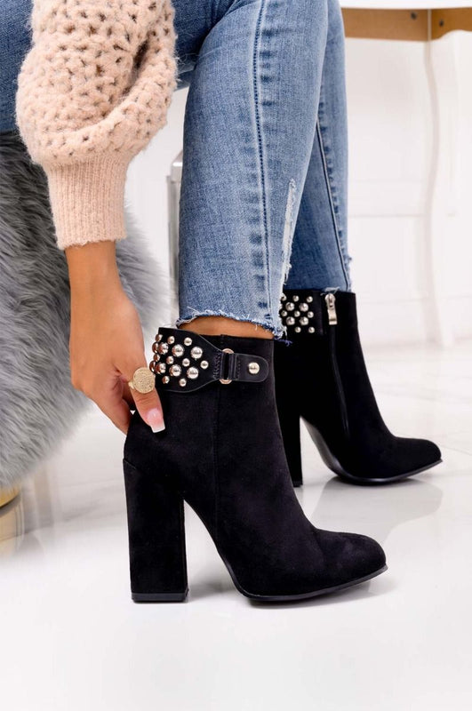 Bottines noires à talons hauts avec clous à l'arrière Silvia Gala