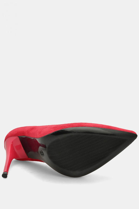 Zapatos de salón rojos de ante con tacón de aguja
