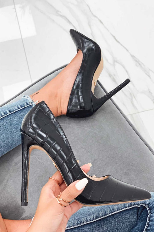 Decolletè nere in finta pelle coccodrillo con tacco alto