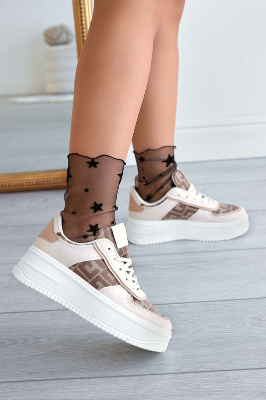 Zapatillas beige con inserciones de tela estampada