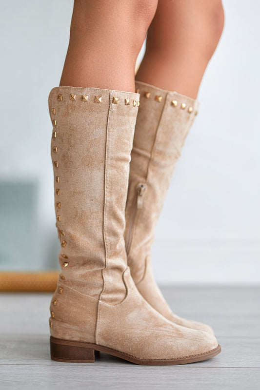 Alexoo beige boots with internal wedge and studs on the back
