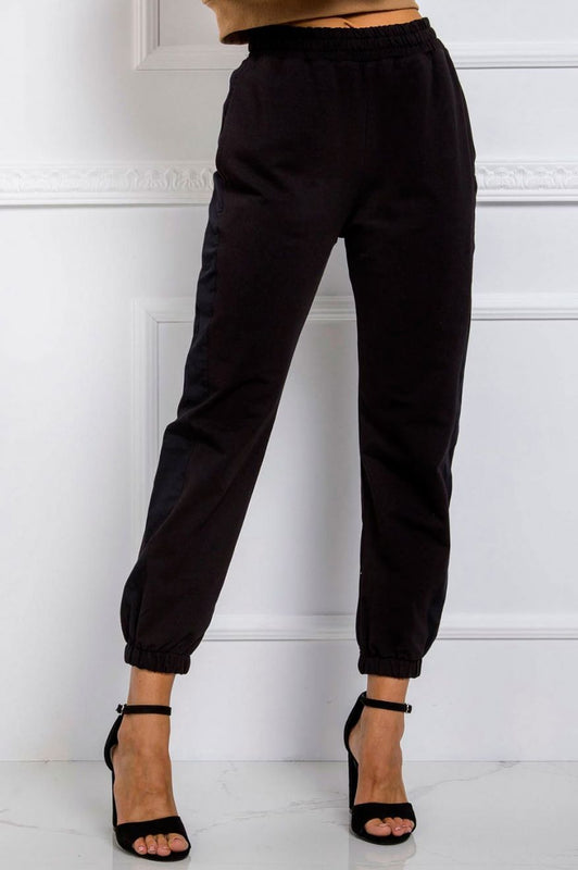 Pantalón de chándal negro con elásticos