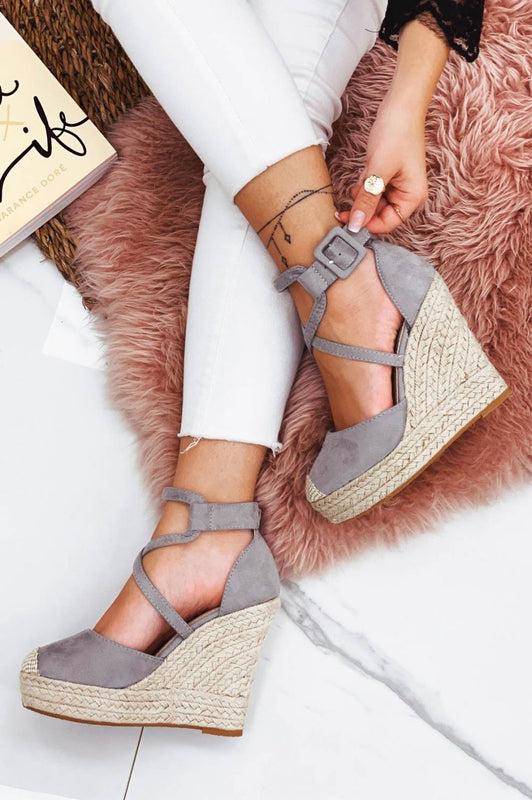 Gray espadrilles with wedge heel and crossed straps