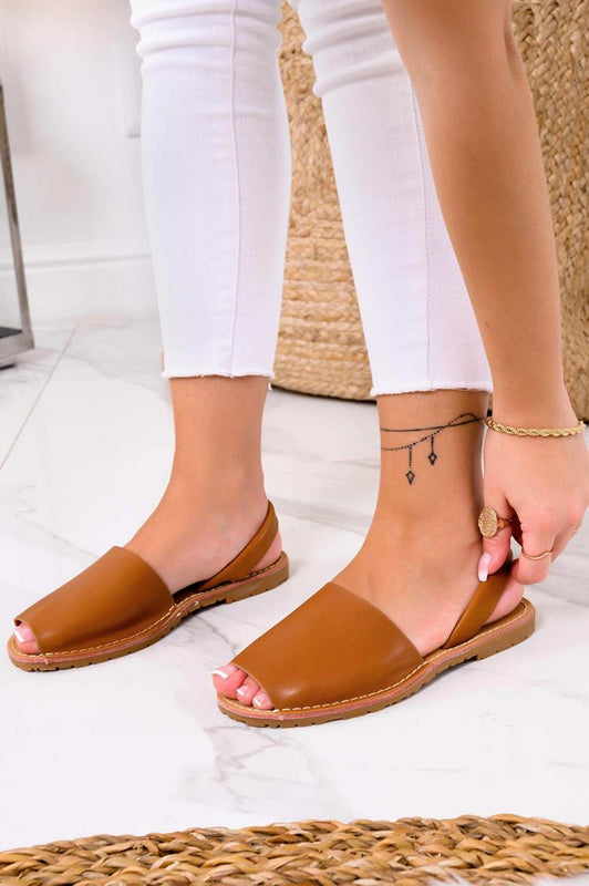 Camel Minorcan sandals in faux leather