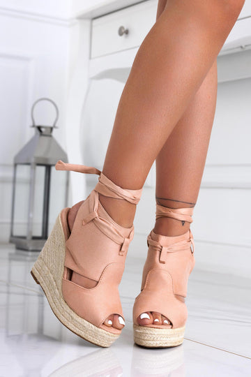 Sandales espadrilles roses à talon compensé avec lacets