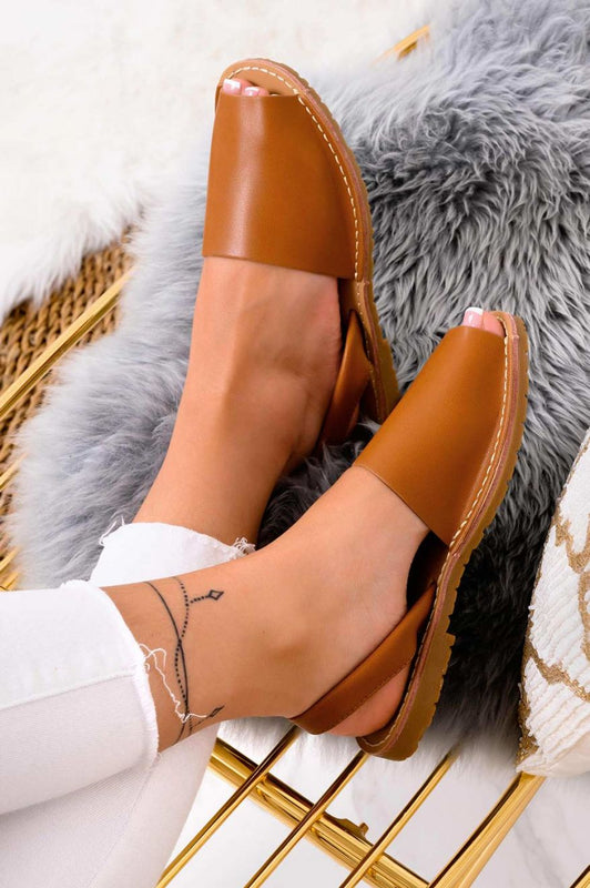 Camel Minorcan sandals in faux leather