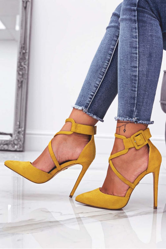 Decolletè giallo senape scamosciate con tacco alto