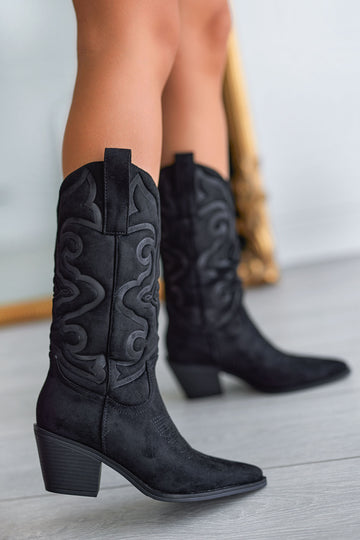 Black camperos ankle boots with comfortable heel