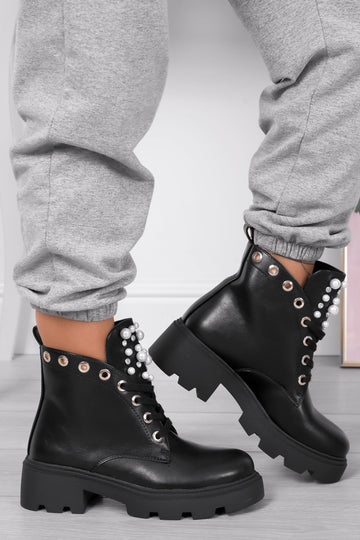 Bottines noires avec perles et strass